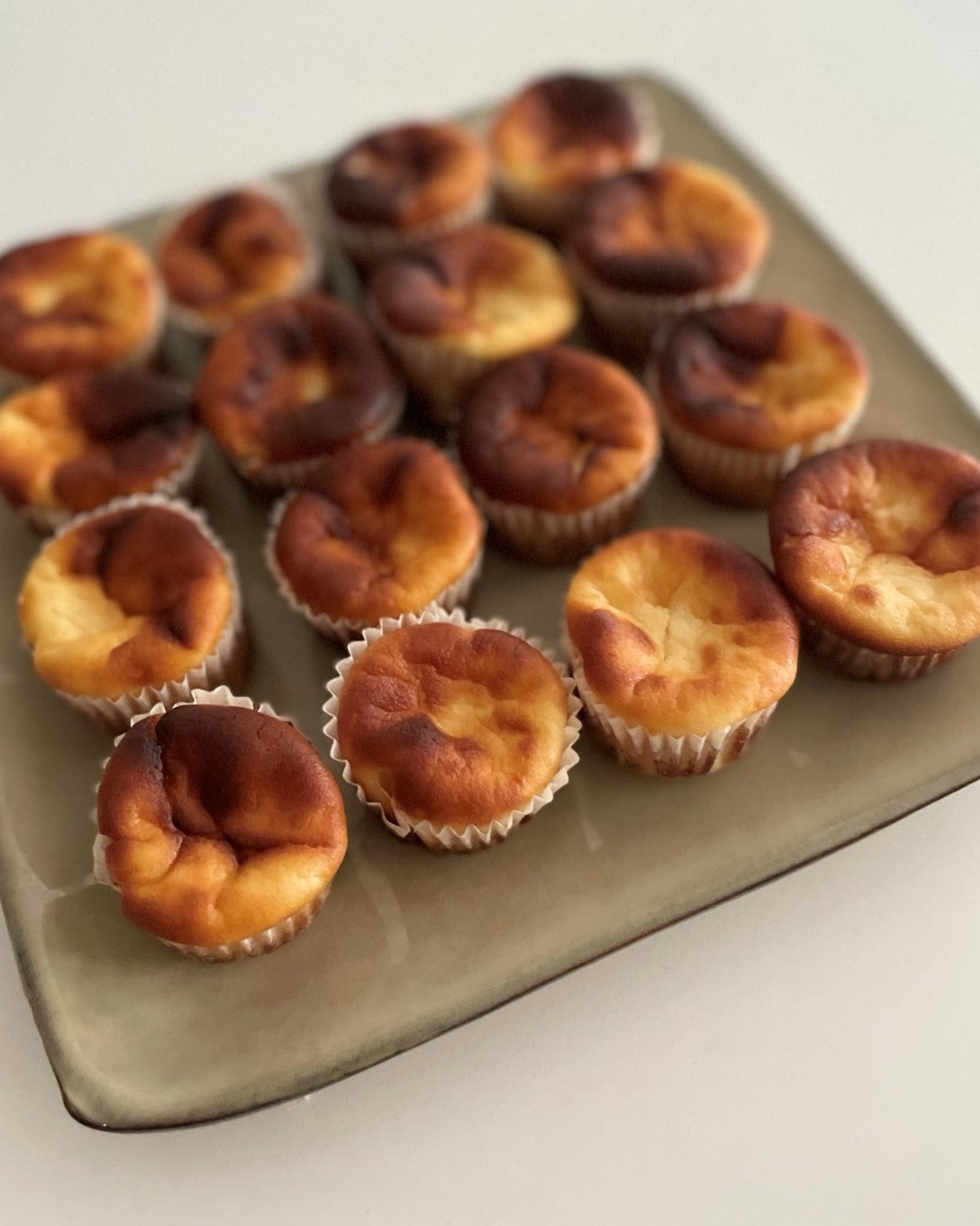 Mini Muffin Burnt Cheesecakes-