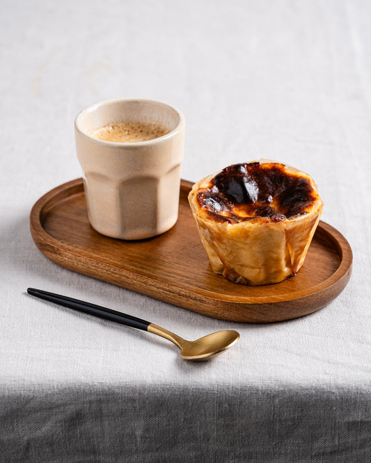 burnt cheesecake muffin with coffe
